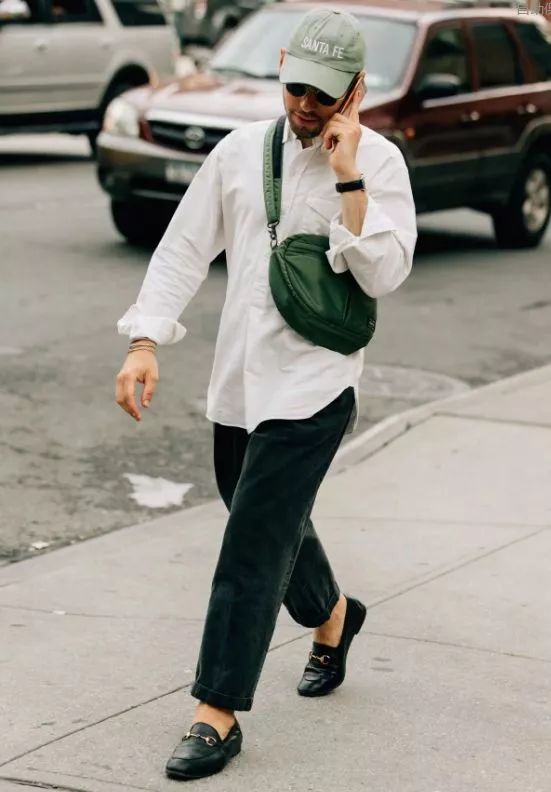 欧美型男街拍:帽子、球鞋、单宁三大单品,打造街头时尚男神