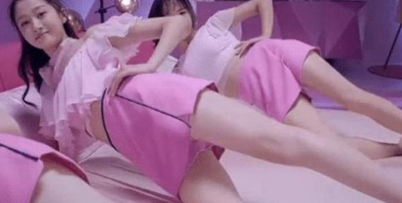 关晓彤代言“卫生巾”广告,看她提臀的那一刻,好撩人