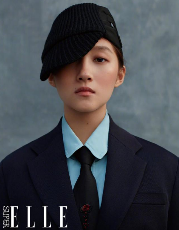 美女关晓彤男装造型登时尚杂志,却帅到怀疑人生