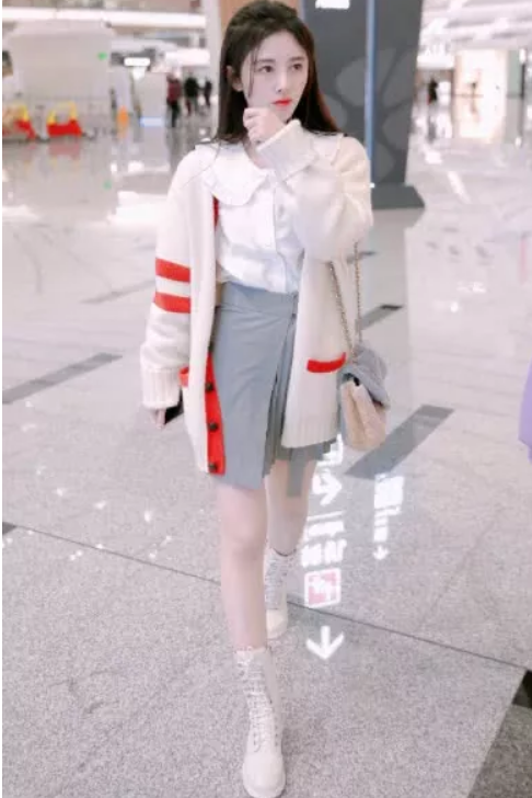 美女鞠婧祎最新街拍,一双腿简直白到晃眼,也太仙了