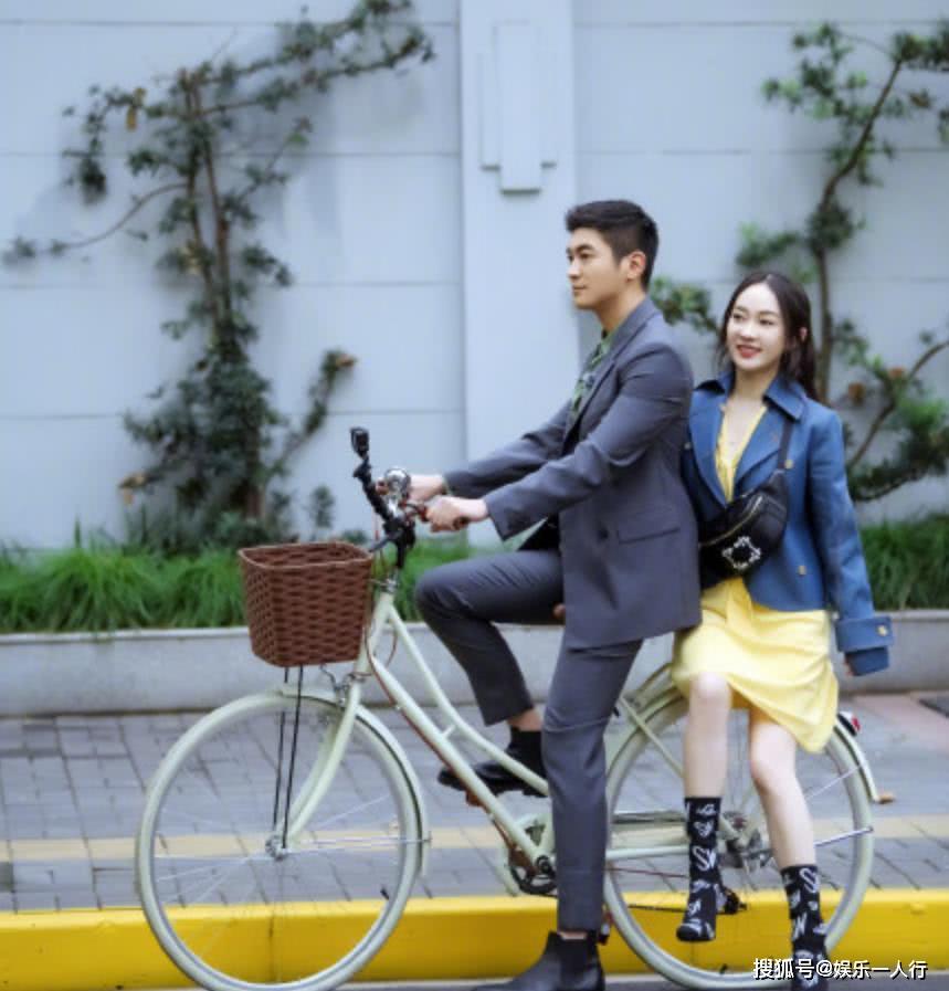 还记得李小璐的泰迪姐妹团吗?当初最不被看好的她,如今成人生赢家