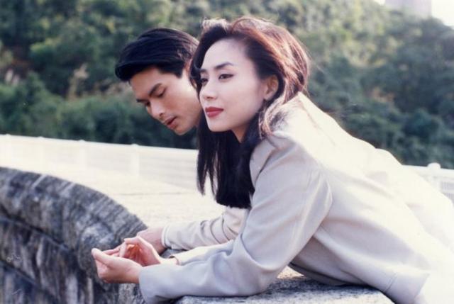 传奇女富豪邝美云：14岁打工养家，拒做赌王五太，靠自己成为豪门