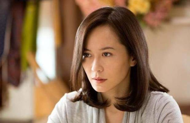 47岁不老女神至今未婚,被问如何解决生理问题,直言有固定伴侣