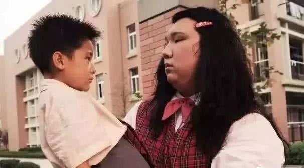 还记得《长江七号》巨型班花吗?真实身份曝光:只有星爷请得动