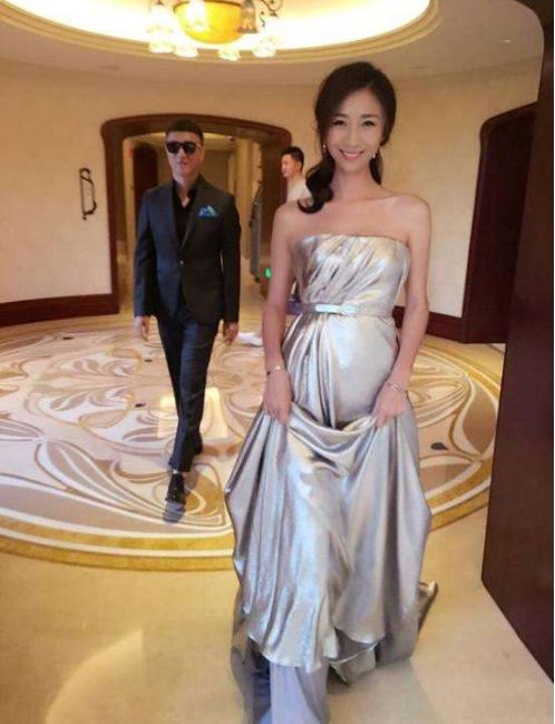 49岁孙红雷多能藏?“隐瞒”5年的娇妻,竟然是我们最熟悉的她