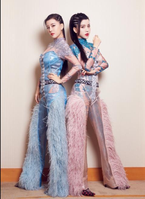 难怪BY2姐妹花总爱“交叉腿”,当看到真实腿型后,瞬间秒懂