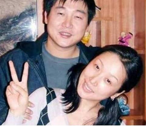 她一曲爆红20年，3段感情被传克夫，45岁嫁富豪被质疑整容