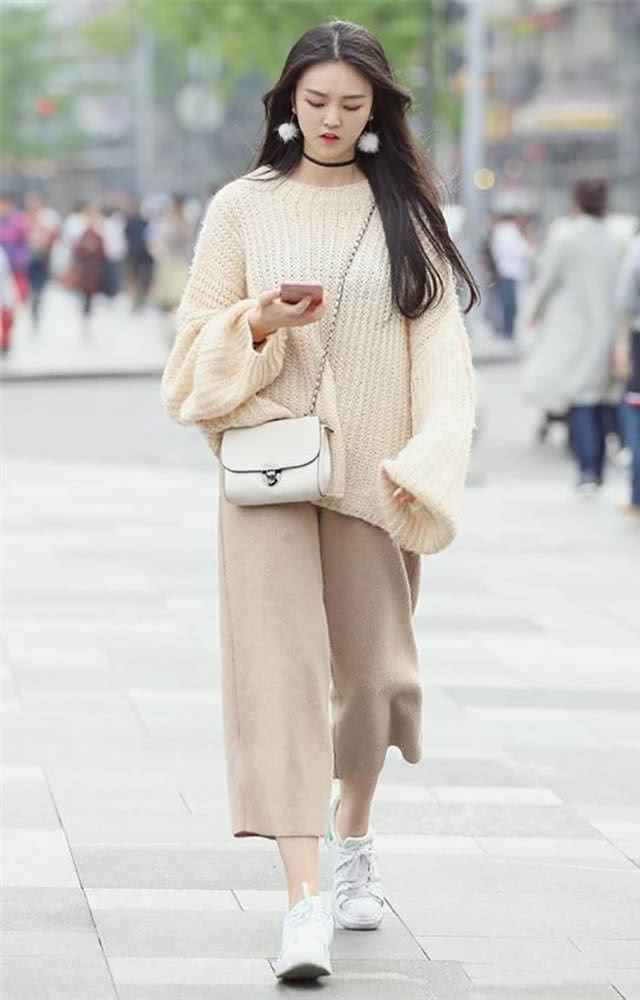 今年流行这4种裤子,穿个十年都不过时