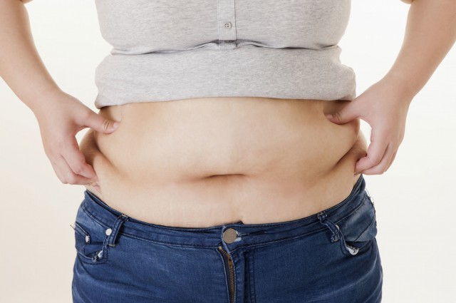 腰部赘肉怎么减，3个方法要坚持，甩掉水桶腰