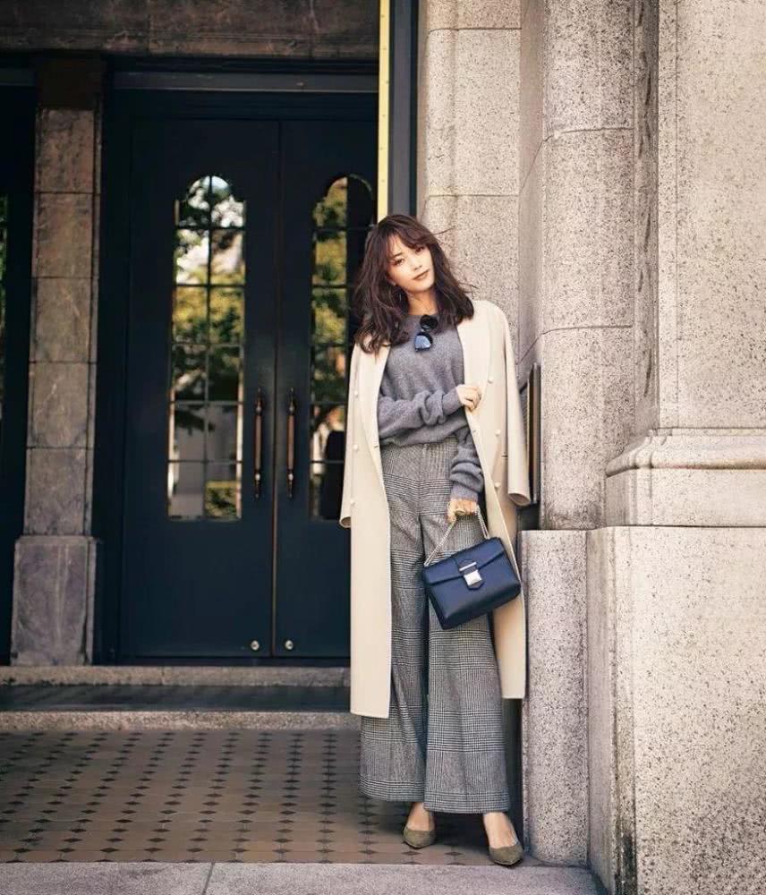 什么颜色穿上更显高级感?买衣服前这几个颜色一定要了解下