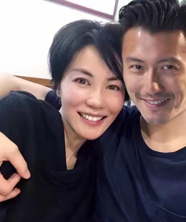 50岁王菲婚姻再引热议,首次回应和谢霆锋生孩子的问题,网友难以淡定