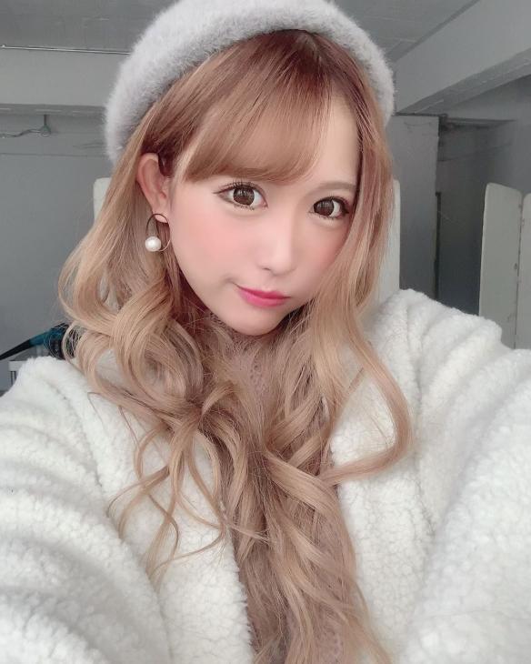 次时代辣妹超绝可爱！日杂00后人气模特伊藤桃々大波美图来袭