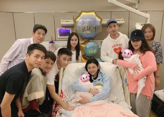 传奇女富豪邝美云:14岁打工养家,拒做赌王五太,靠自己成为豪门