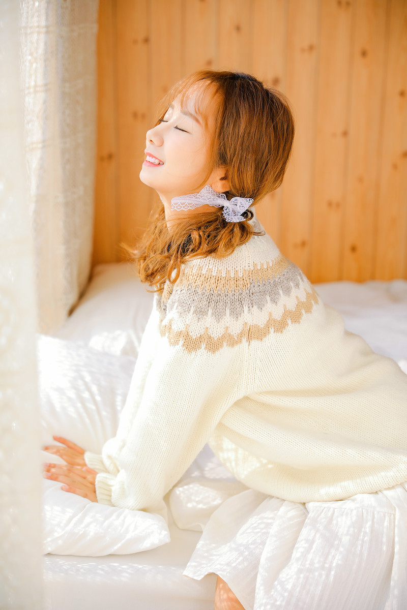 清秀美女慵懒性感私房写真图片