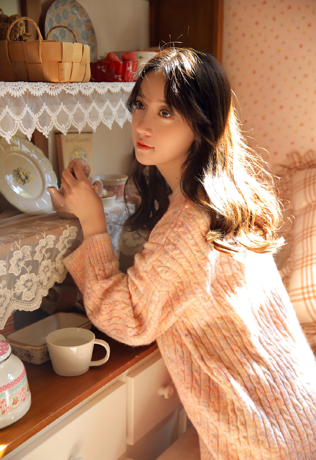 性感美女尤物白丝袜美腿撩人写真