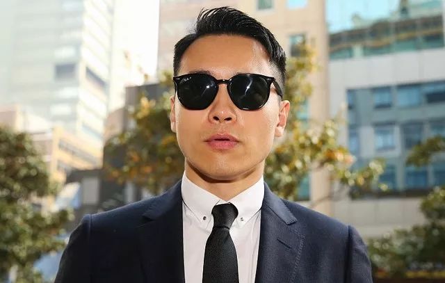 案件又有新进展！高云翔休庭期间开怀大笑，女当事人曾主动求合影