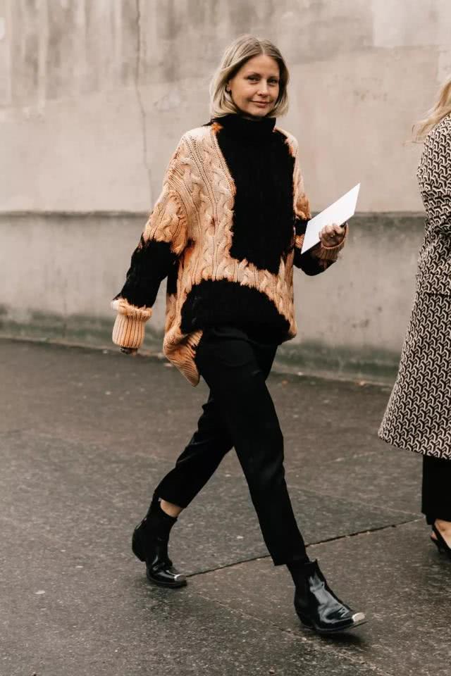 想显高显瘦试试这种搭配:小黑裤+小黑鞋