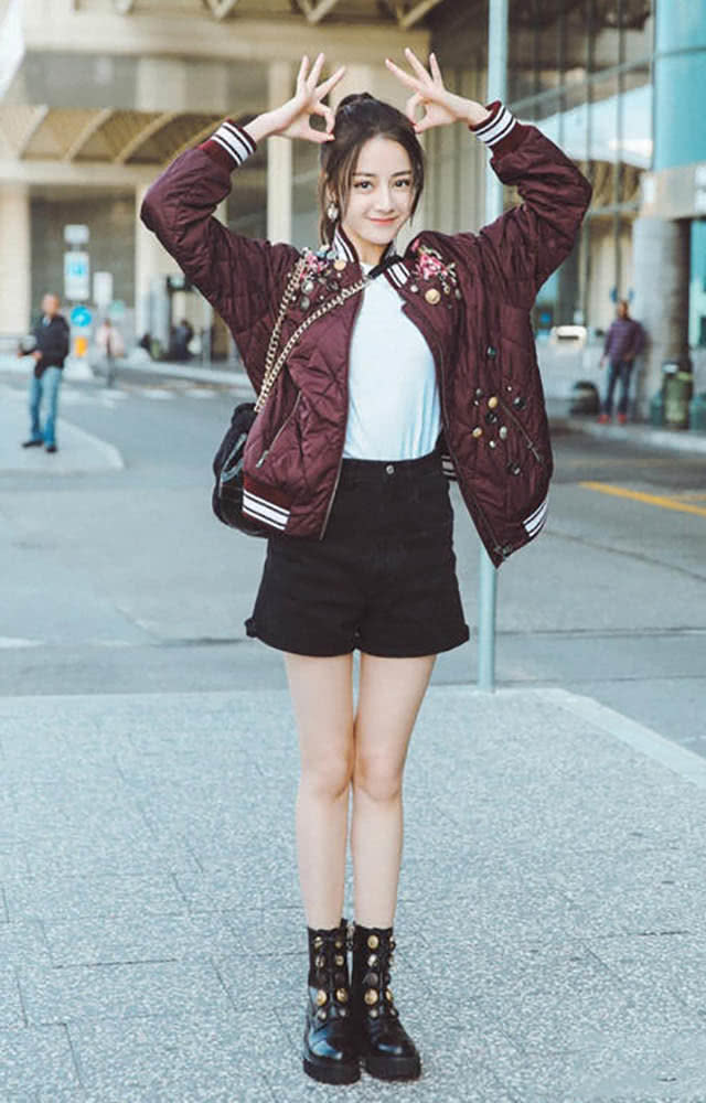 2019冬天学美女杨幂、迪丽热巴这样穿,洋气还显瘦