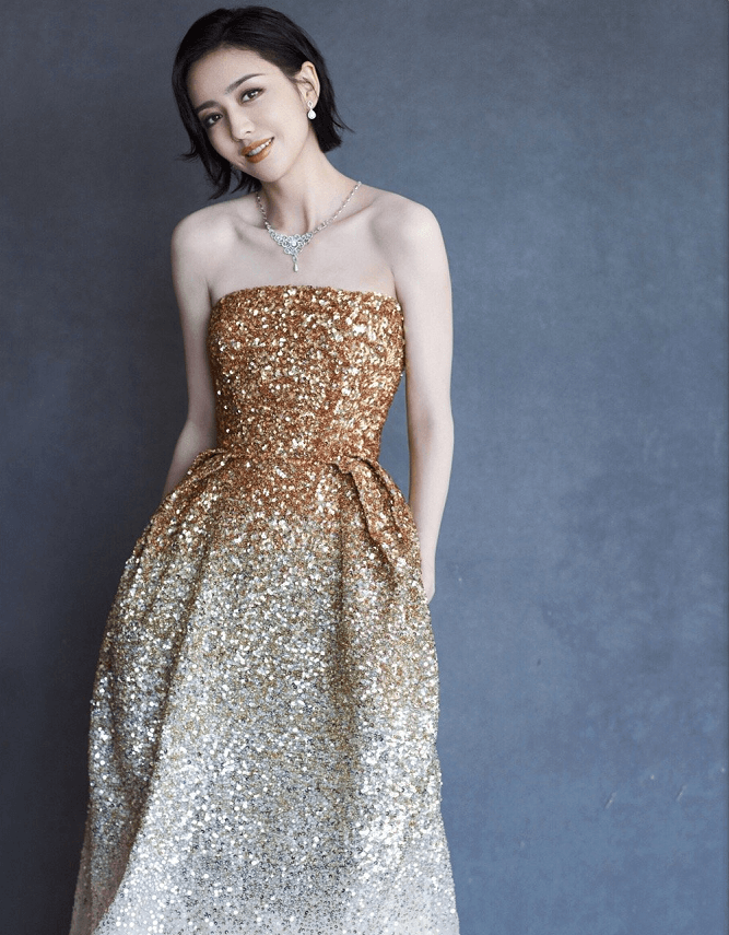 美女明星佟丽娅换短发，意外美成焦点