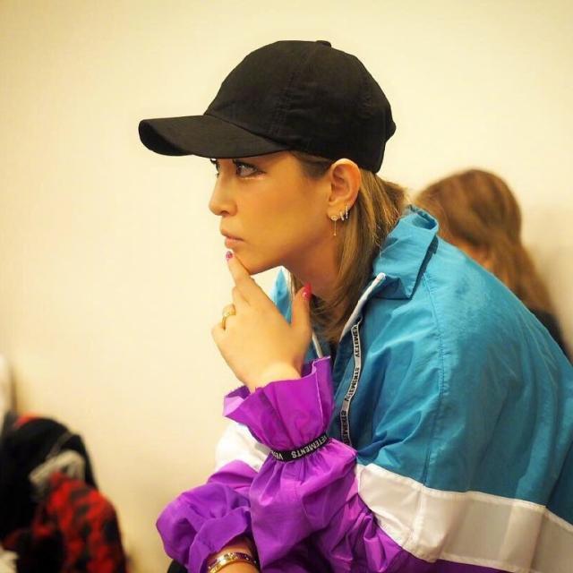 左耳失聪,绯闻与争议缠身,被万千少女迷恋的滨崎步