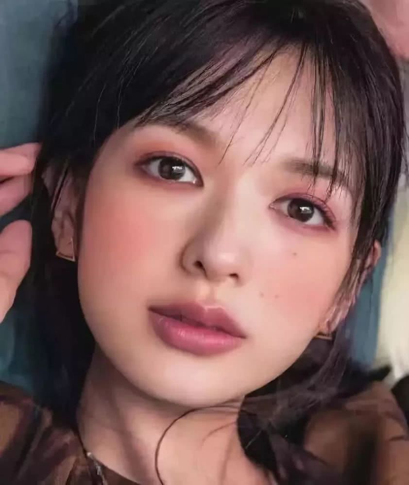 搞定8个化妆小心机,你也能画出日系杂志风