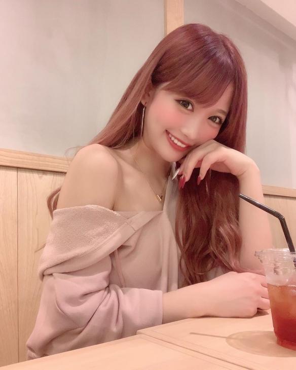 次时代辣妹超绝可爱！日杂00后人气模特伊藤桃々大波美图来袭