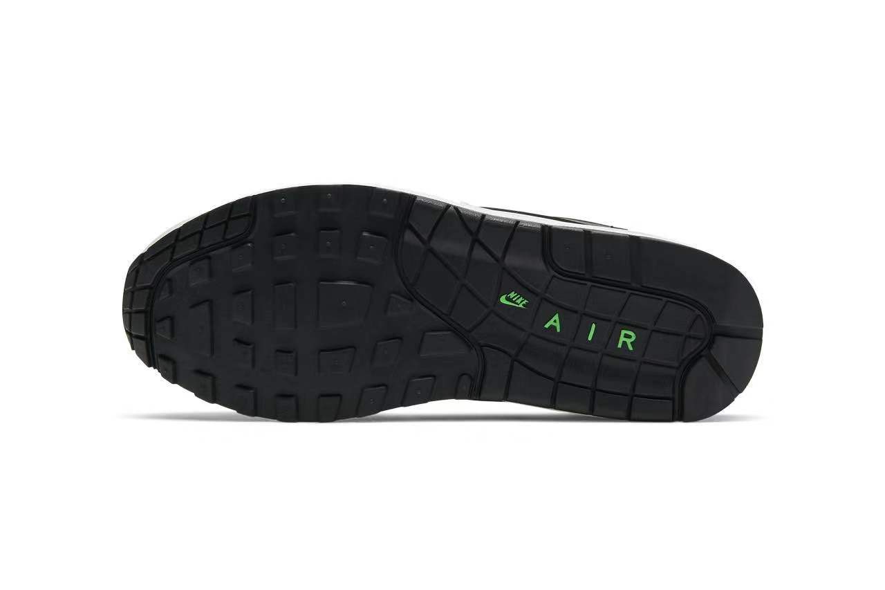 Nike 换肤套装，海外率先登场！你们冲不冲？