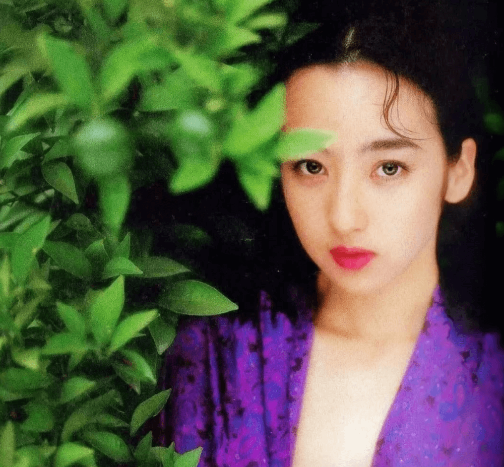 日本有一位奶萌版热巴，同样的五官却又软又甜