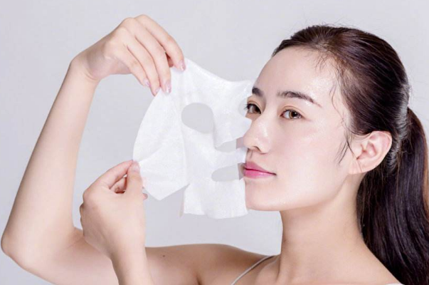 女人别怕花钱，要“富养”自己！注意4点“细节”，比同龄人年轻