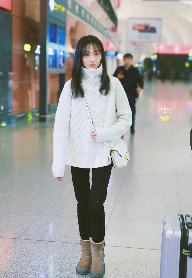 清纯美女郑爽毛衣造型唯美浪漫!岂料隔空撞上韩国当红女星孔孝真、金泫雅