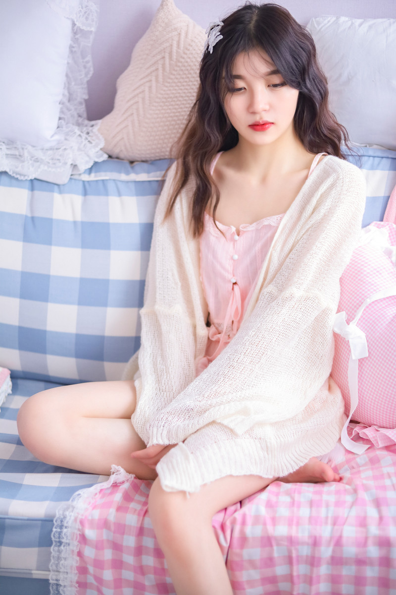 性感美女尤物吊带美腿极致诱惑写真图片