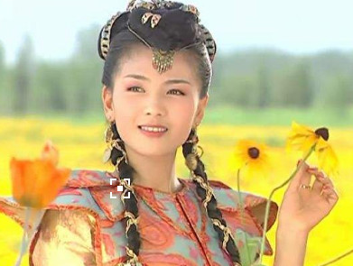 她当年比孙俪刘涛还红,若不是她走错一步,赵丽颖杨幂只能靠边站