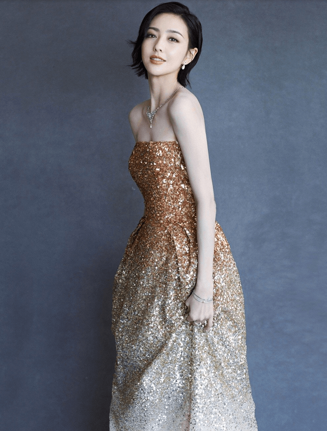 美女明星佟丽娅换短发，意外美成焦点