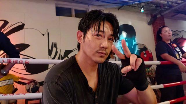 她与陆毅4年情断，因被陆家嫌弃，如今44岁资产过亿，美成少女