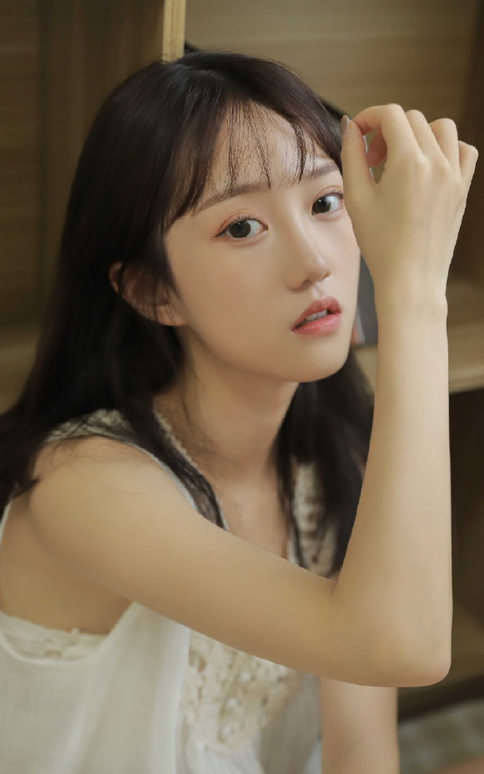 极品清纯萝莉美女白皙性感居家写真图片