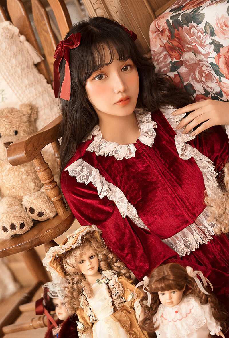 红裙美女罗莉性感诱人写真图片