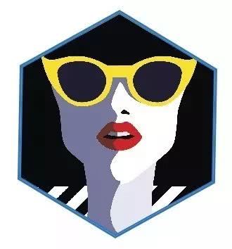 没想到周黑鸭的彩妆礼盒和香奈儿居然不分上下