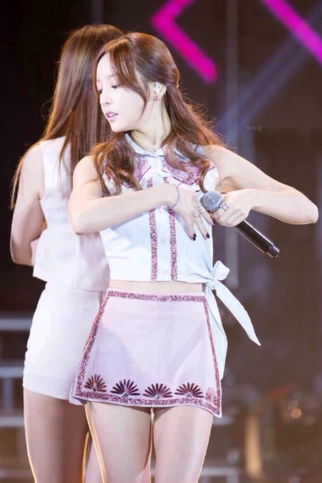 具荷拉去世生前最后一条INS曝光,躺在床上流露轻生迹象