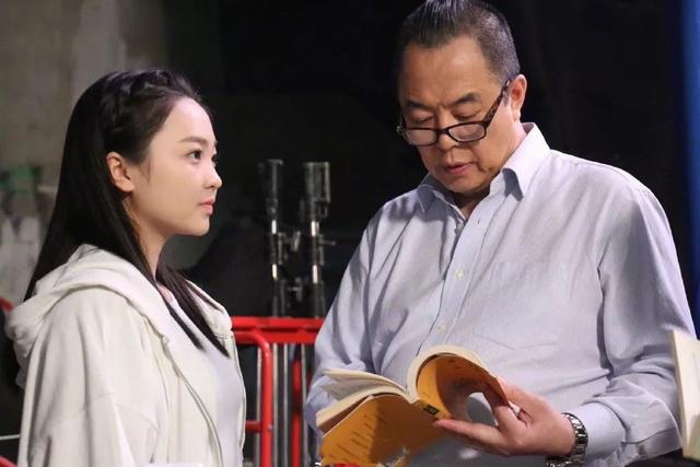 林妙可被偷走的人生:拍新戏被吐槽颜值不及素人,发福遭群嘲