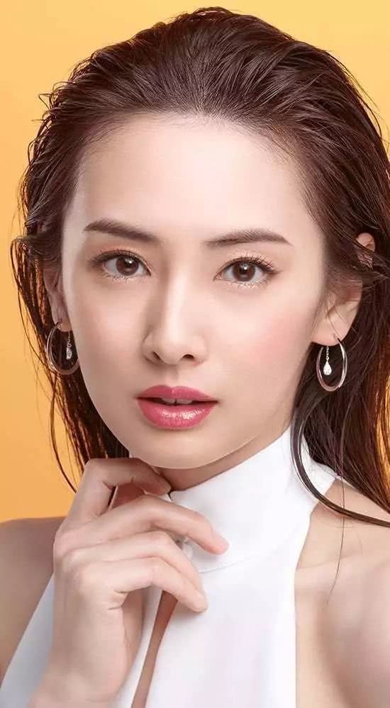 看多了流水线上的整容脸 是时候让她们来洗洗眼了