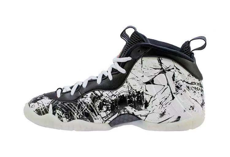 我们都弄错啦！这款 Air Foamposite One 竟然是扣碎主题！