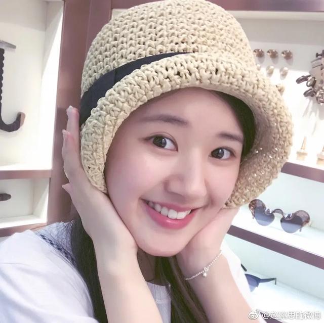 和李一桐同个经纪人?两年6部剧女主,赵露思却依旧没水花火不起来