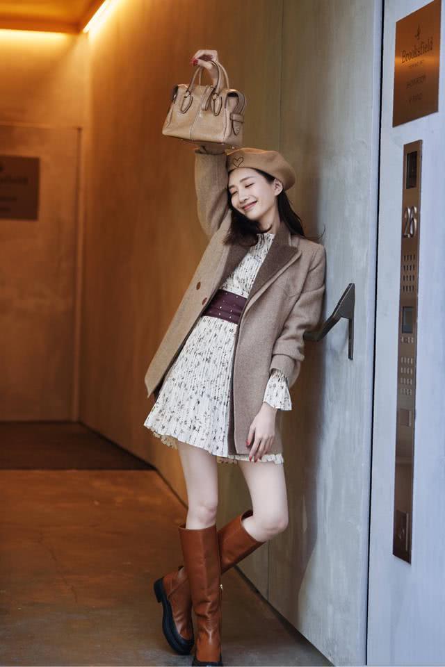 江疏影也太会穿了吧,西装外套搭配短裙,妥妥时尚种草机
