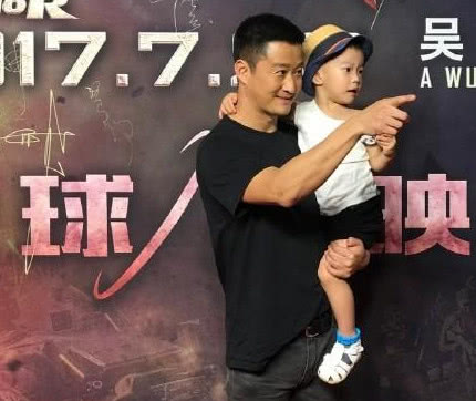 那英儿子叫高兴,吴京儿子吴所谓,章子怡女儿的名字让人哭笑不得