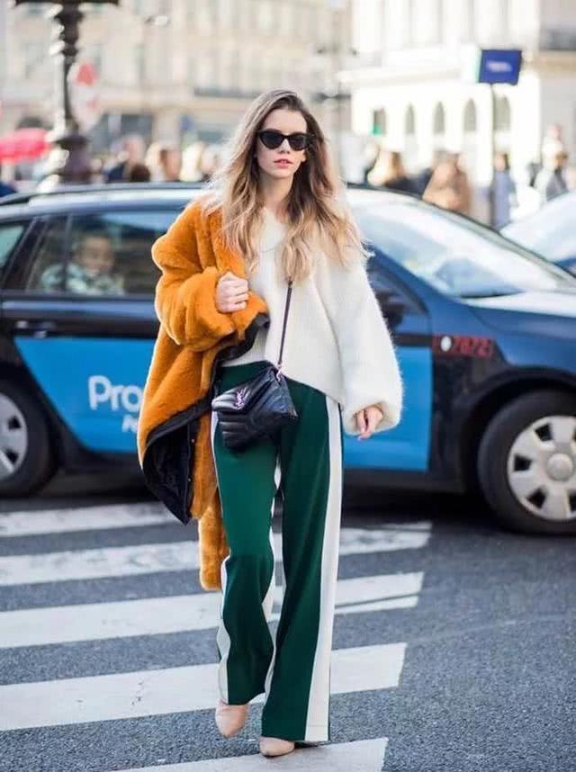 今年流行这3种颜色毛衣,搭配起来时尚减龄又有气质