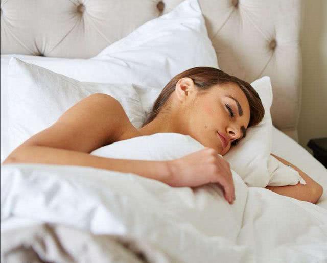 为什么不爱保养的女性肌肤却最好？很多人都不懂，答案其实很简单