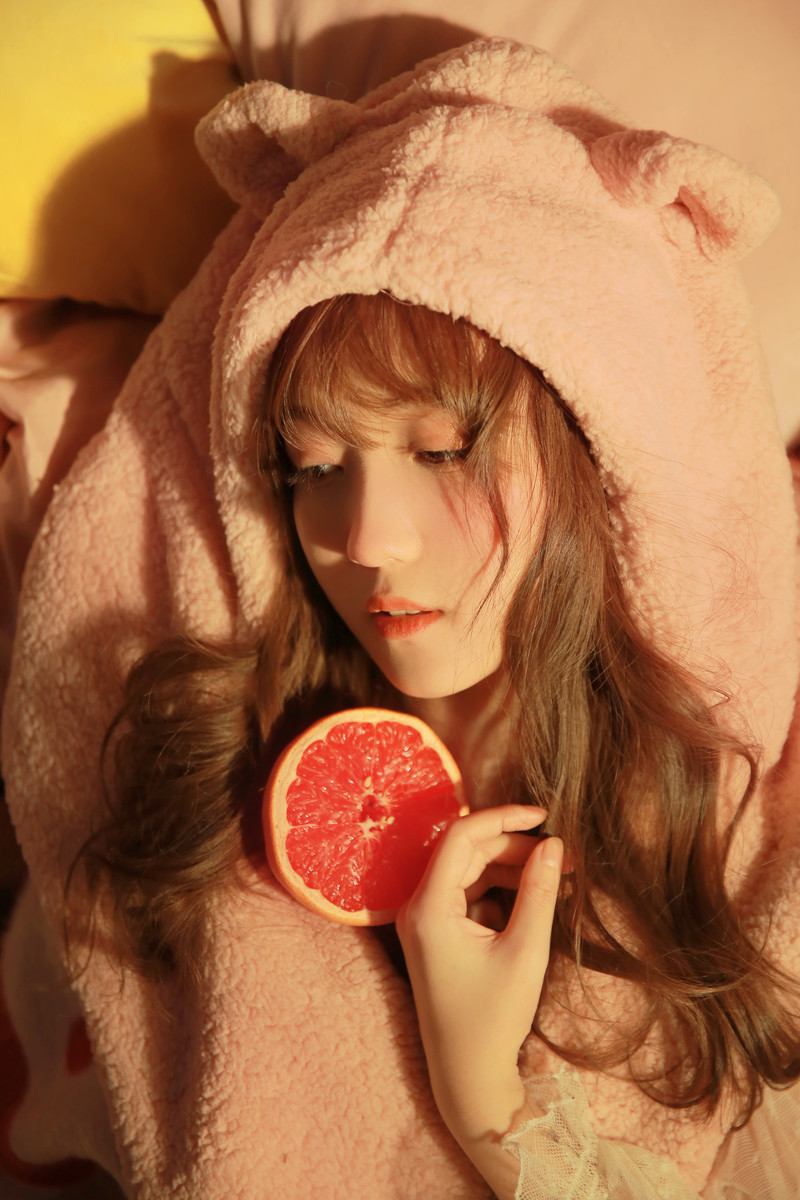 俏皮美女长腿诱惑私房写真图片