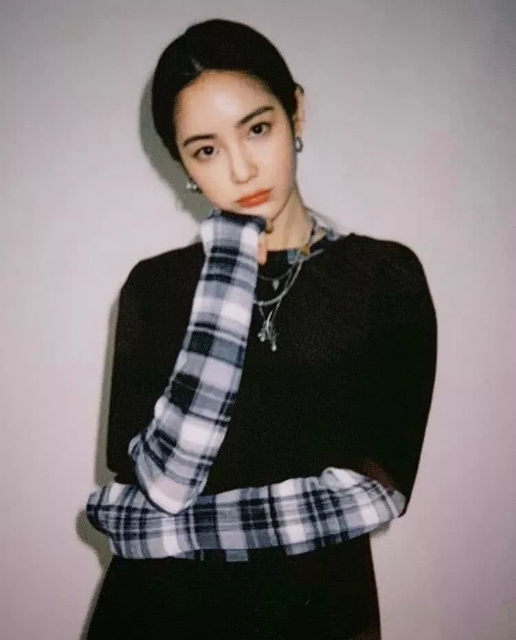 看多了流水线上的整容脸 是时候让她们来洗洗眼了