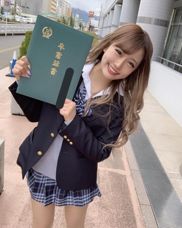 次时代辣妹超绝可爱！日杂00后人气模特伊藤桃々大波美图来袭