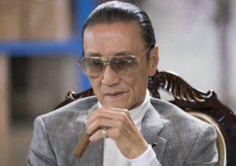 谢贤巅峰期有多狠?李小龙与他合影都要靠边站,拍部戏能买几栋楼